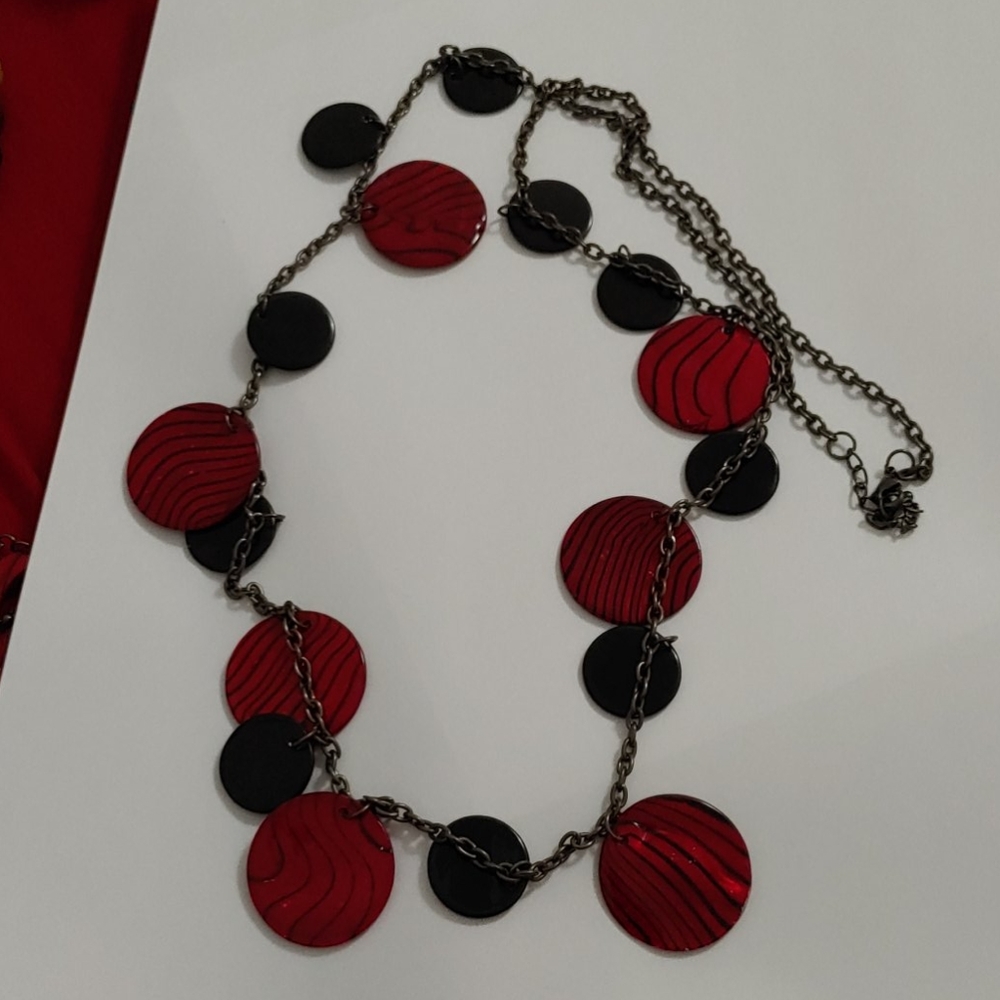 Red and black necklace